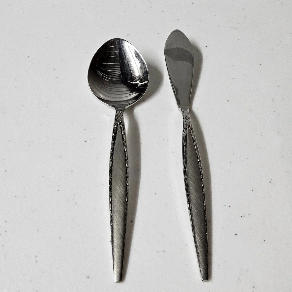 Vintage Oneida Community Venetia Stainless Steel Flatware Spoon Butter Knife Set